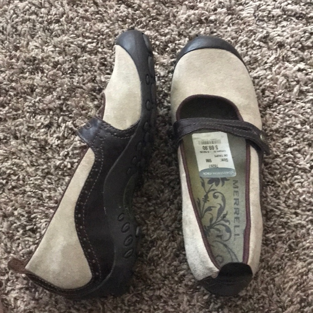 Shoes - Picture 2 of 3